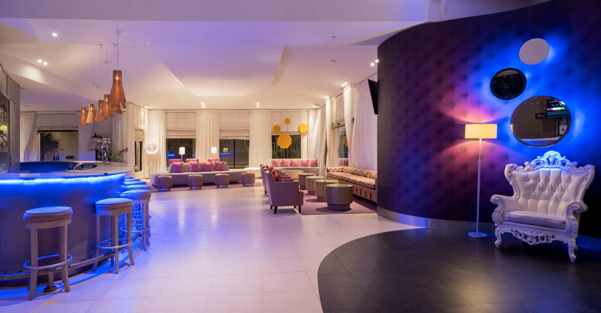 Lobby bar NYX HOTEL CANCUN Cancun