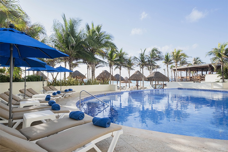 Swimming pool NYX HOTEL CANCUN Cancun